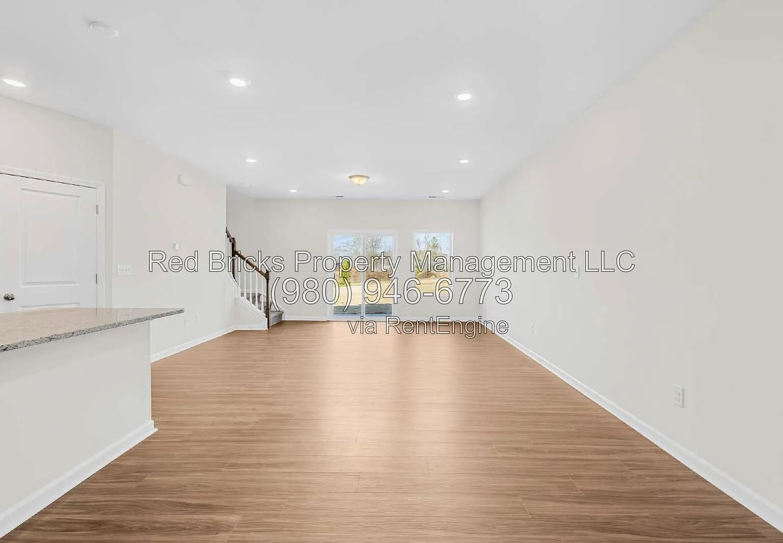 3 bed, 2.5 bath, 1601 sqft, $2,095 — Photo 3