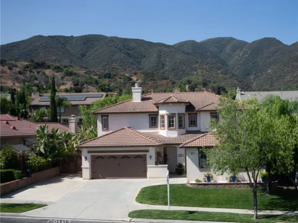 922 Feather Peak Dr, Corona, CA 92882