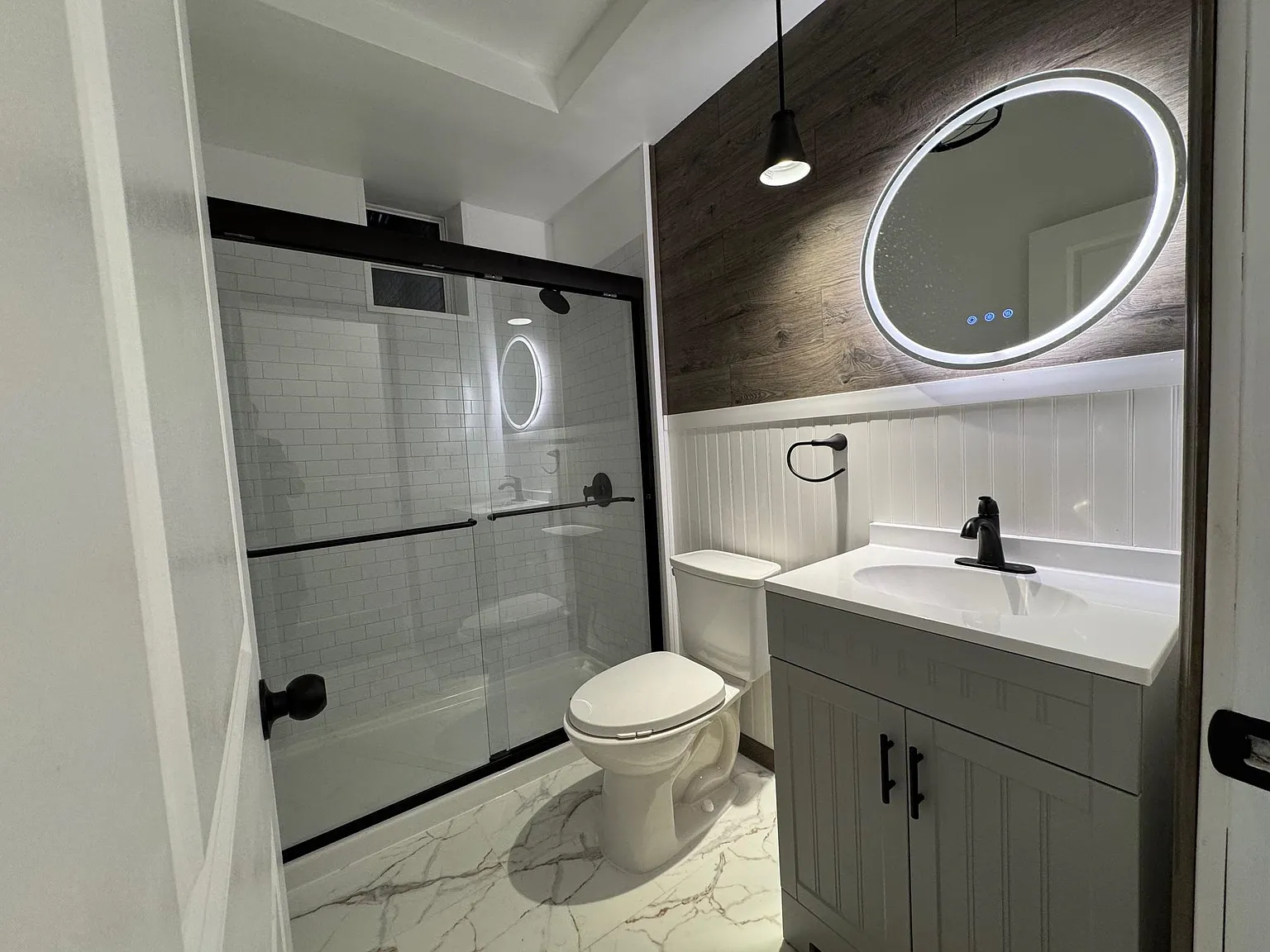 2 bed, 1.0 bath, $2,500 — Photo 4