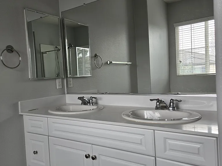 8678 Founders Grove St — Photo 16