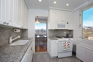 Rented by Adriana Arciello, LREB