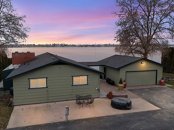 2nd image of 2102 Elgin Road NE