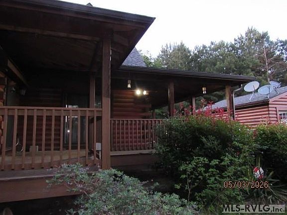 3rd image of 610 Mapleton Rd