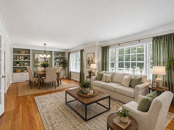 5th image of 2802 Devon Rd
