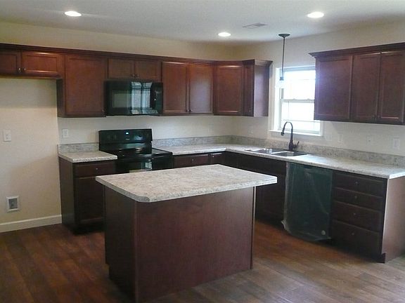 2nd image of 237 Basswood Dr