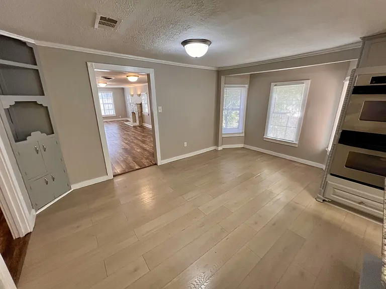 5638 Curzon Ave — Photo 15