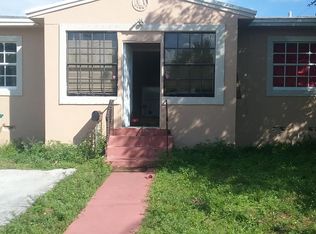 714 SW 4th St, Dania, FL 33004