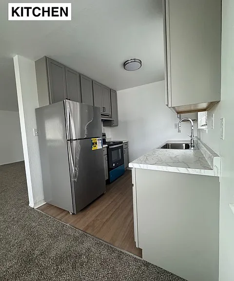 1052 Grand Ave #7 — Photo 6