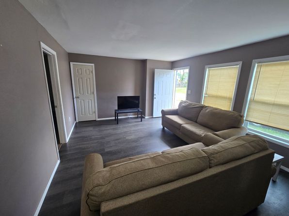 205 E Van Buren St #3