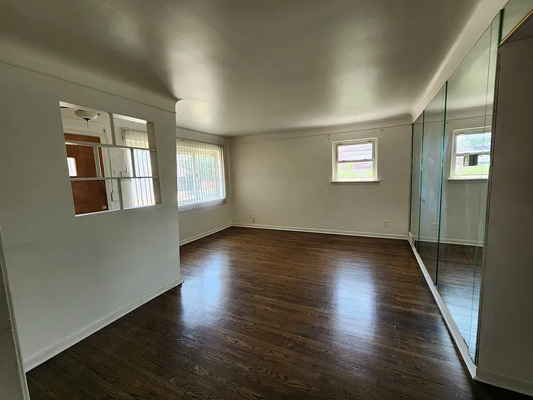 27605 Grant St — Photo 10