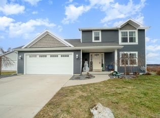 10846 Sarle Rd, Freeland, MI 48623