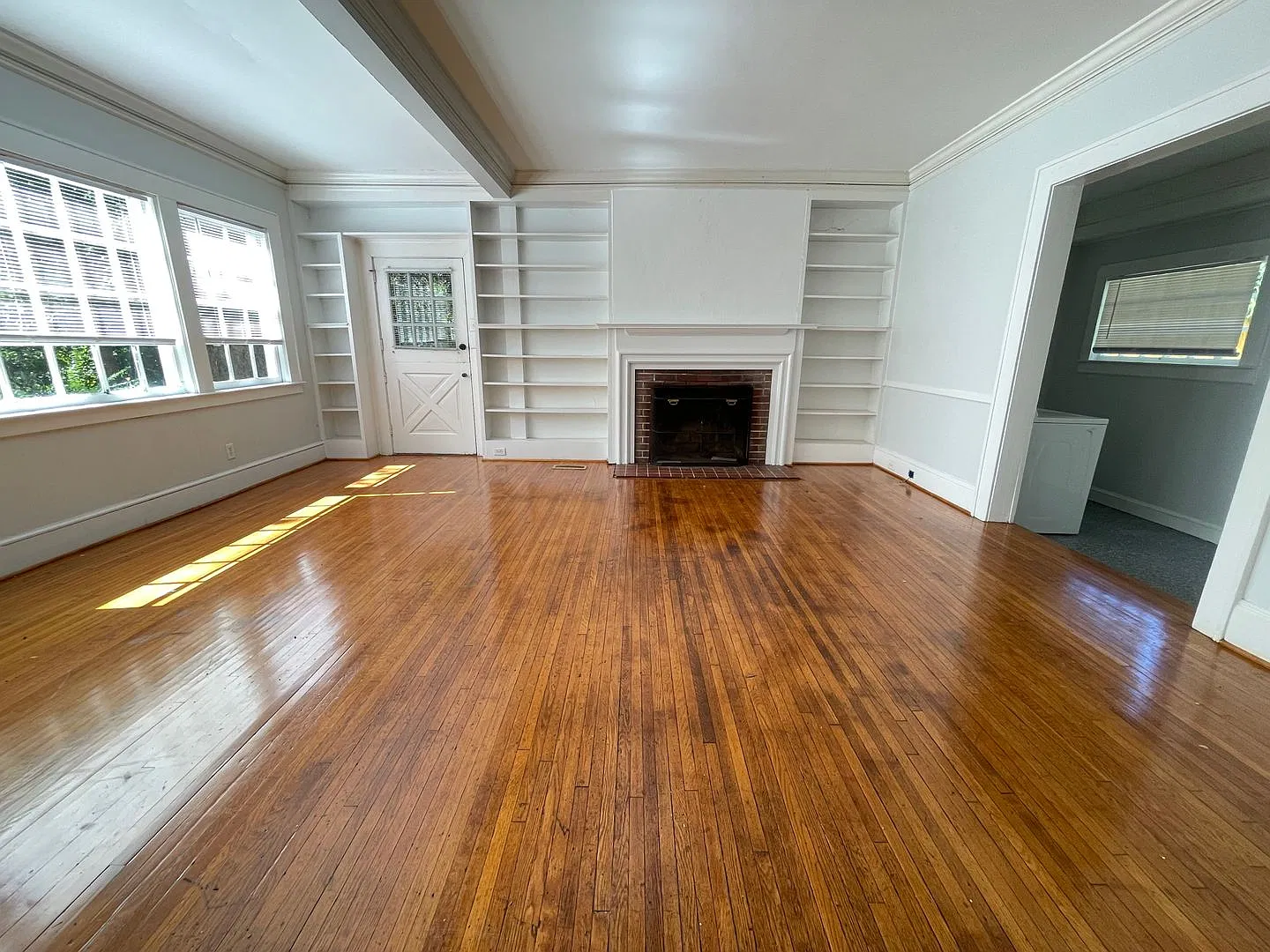 Beautifully Restored Victorian Home on quiet lot...Just south of UNC Hospitals & Campus — Photo 4