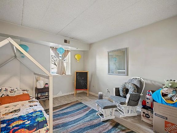 5th image of 5061 N 32nd St