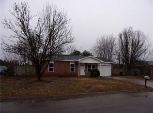 1243 Walnut Pl, Elkins, AR 72727