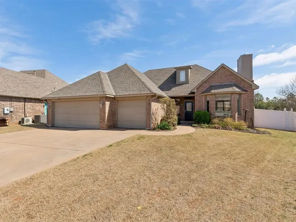 2214 Cedar Pointe Cir, Edmond, OK 73003