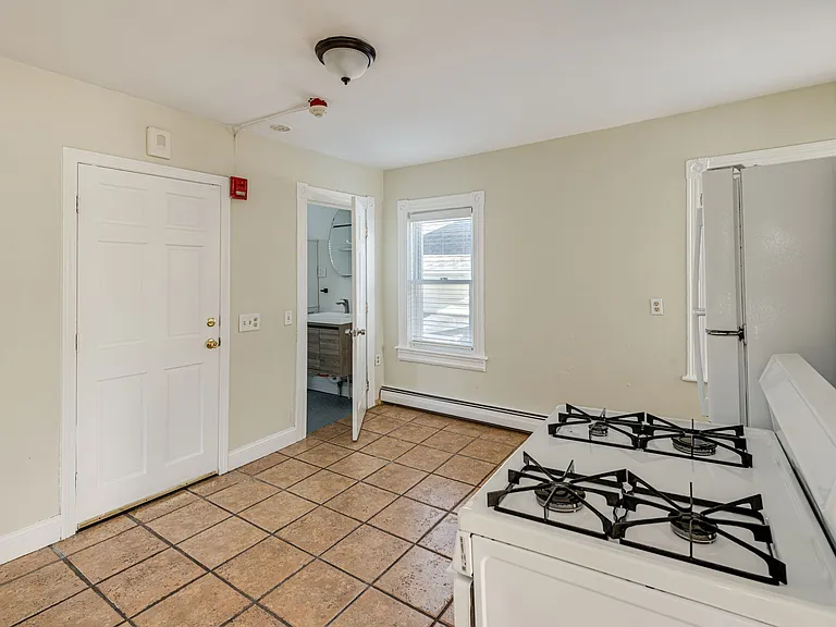 423 Atwells Ave #3 — Photo 4