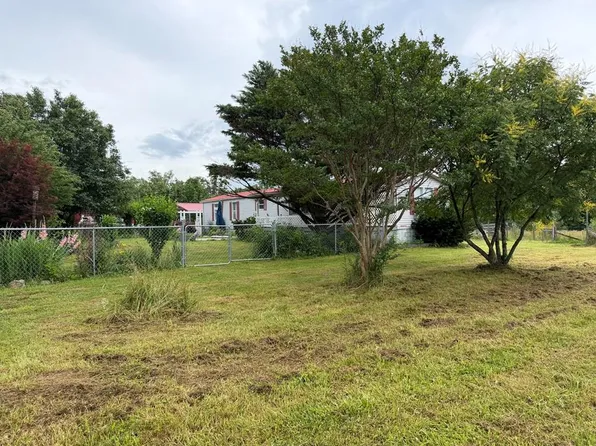 64 Coppett Rd, Crossville, TN 38572
