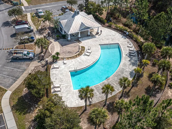 113 Date Palm Ln, Freeport, FL 32439