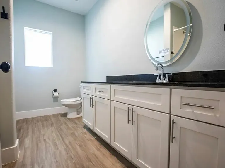 Argo Pointe Apartments — Photo 11