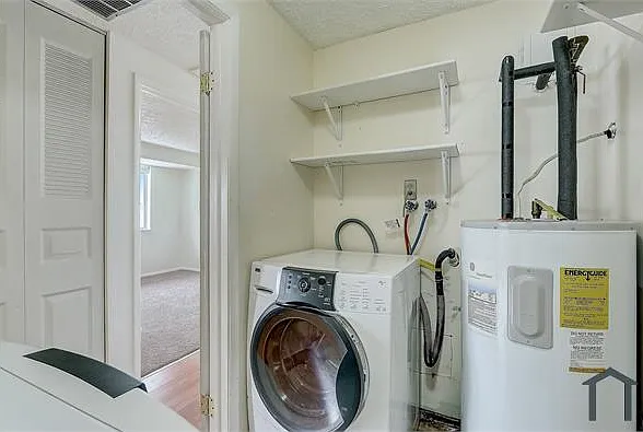 12415 Hickory Tree Way #L — Photo 10