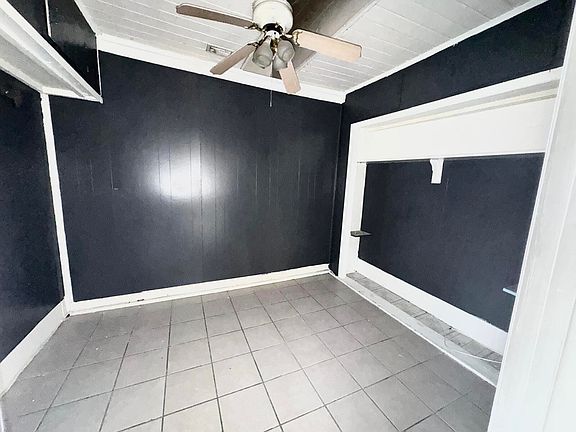 2nd image of 102 White Ridge Ln