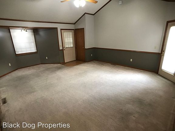 3rd image of 2401 Candlewood Dr