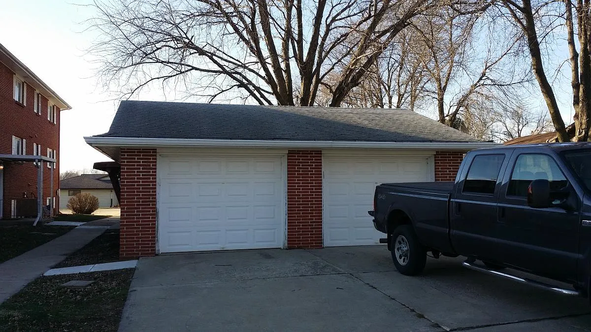2 bed, 1000 sqft, $950 — Photo 3
