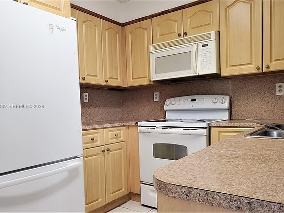 5th image of 10020 NW 9th Street Cir APT 102