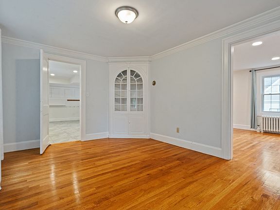 3rd image of 14 Gleason Rd