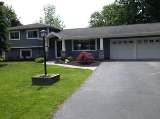 953 Rumson Rd, Rochester, NY 14616