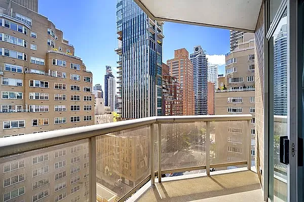 Rented by Douglas Elliman | media 14