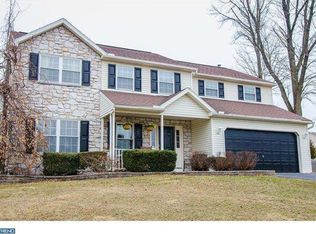 101 Victoria Dr, Douglassville, PA 19518