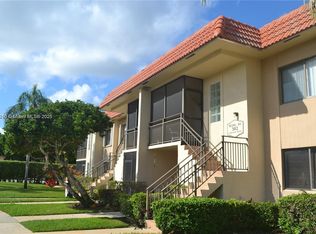 382 Lakeview Dr APT 103, Weston, FL 33326