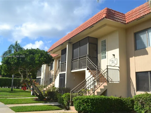382 Lakeview Dr APT 103, Weston, FL 33326