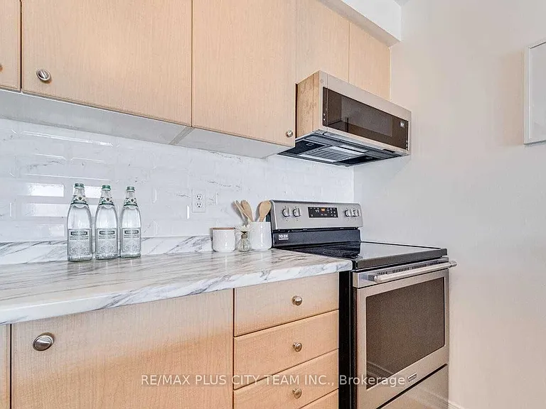 94 Aspen Springs Dr #201 — Photo 8