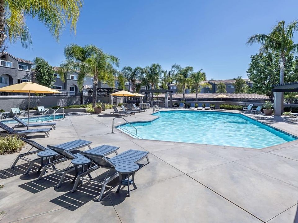 2nd image of 28402 Los Alisos Blvd #1112