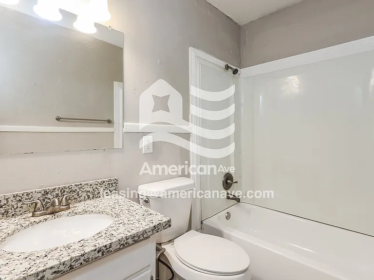 1512583_014_bathroom_13849730.jpg