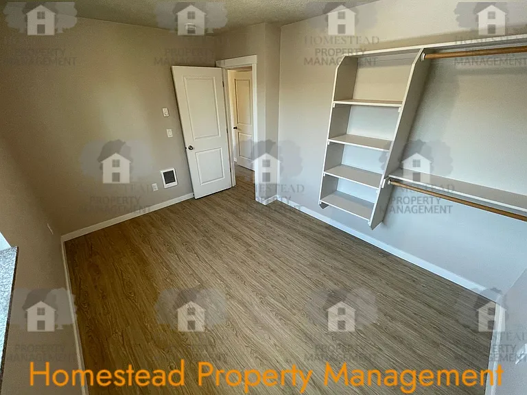 351 N Broad St #1-4 — Photo 16