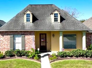 106 Saint Martinique Ln, Lafayette, LA 70508
