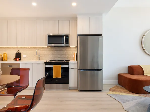 1515 Surf Avenue image 4 of 28