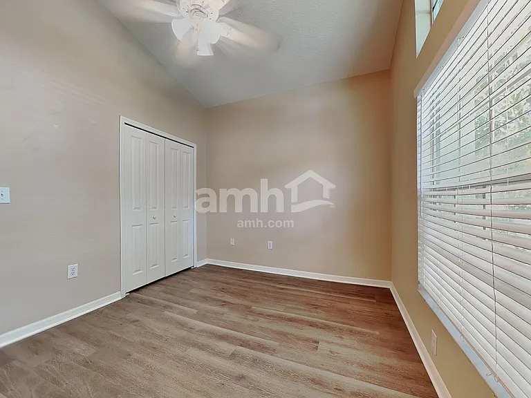 25008 Hyde Park Blvd — Photo 12