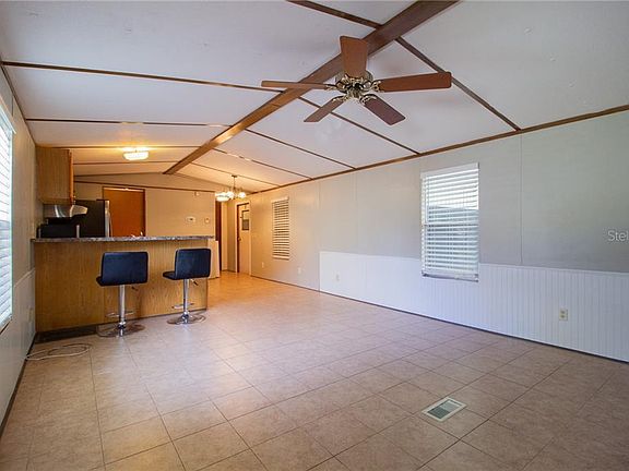2nd image of 1811 Josephine St