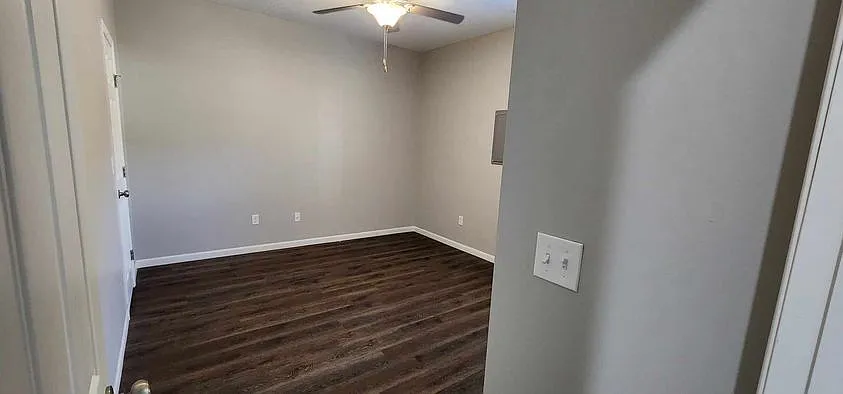341 N Joann St — Photo 3