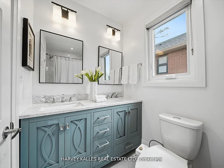568 Northcliffe Blvd — Photo 24
