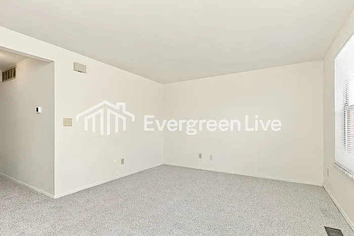 2 bed, 1.5 bath, 1094 sqft, $945 — Photo 3