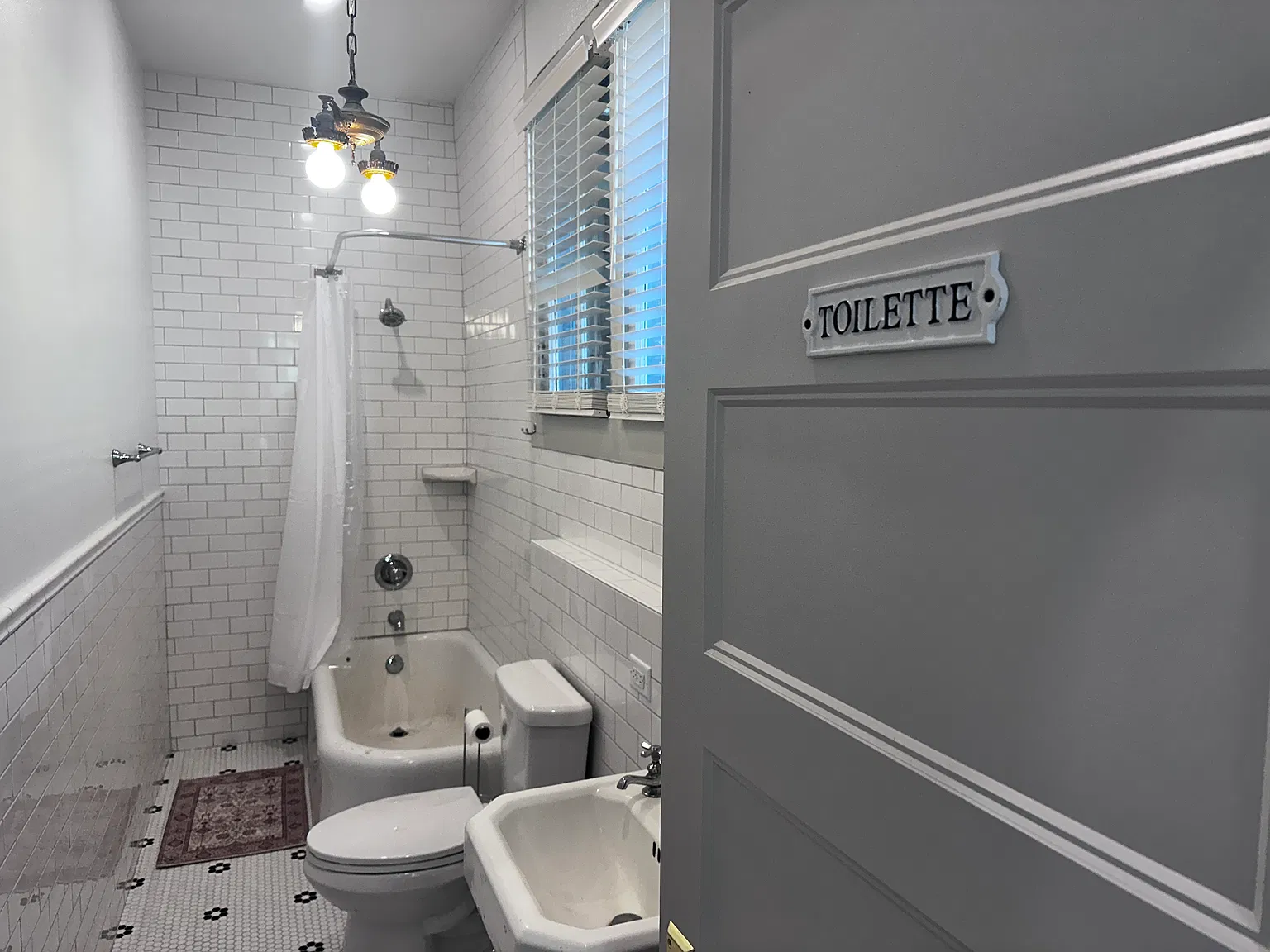 Studio, 650 sqft, $1,600 — Photo 2