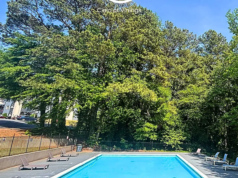 Premium Living at Cielo at Vinings - Pool, Gym & More! — Photo 13