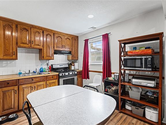 4th image of 5021 Crest Dr