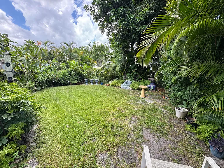 11894 Suellen Cir — Photo 19