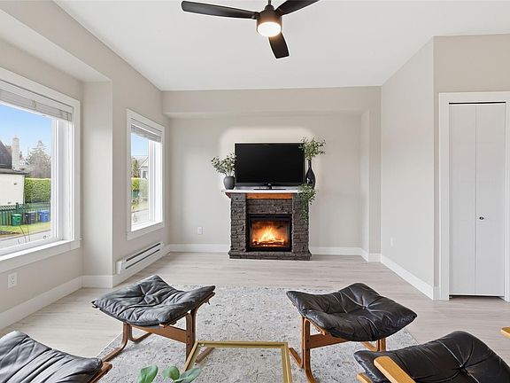 2nd image of 253 Victoria Rd #100